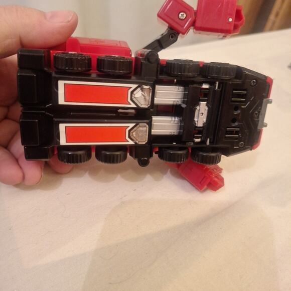 Power Rangers Turbo Deluxe Rescue Megazord Fire Truck Red 1997 - Picture 5 of 8